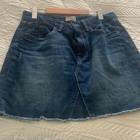 Gap denim skirt. Size 10. - Picture 4 of 4
